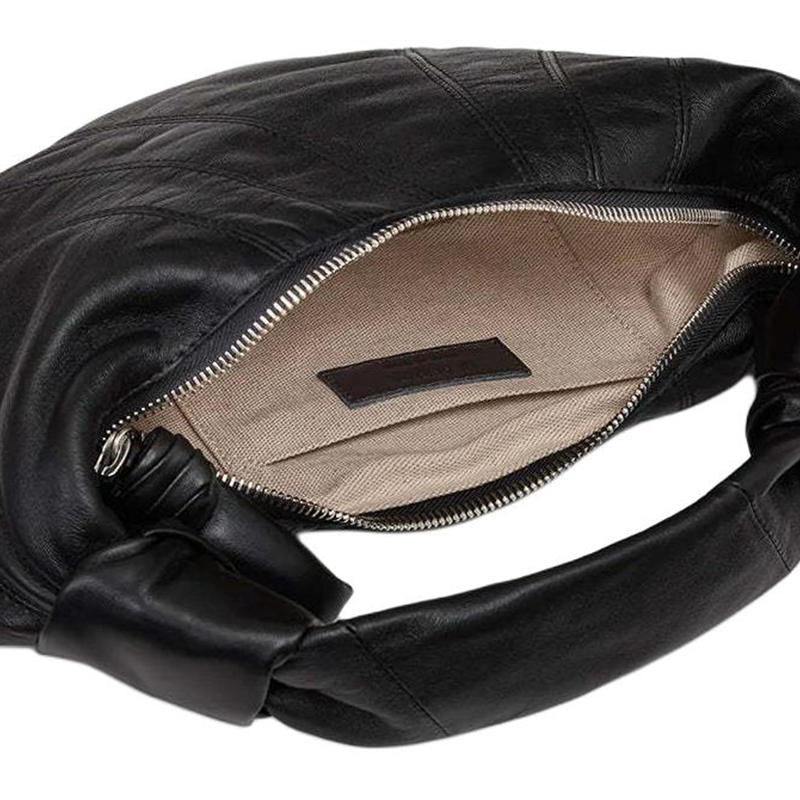 Сумка-круассан из ягненка мини женская черная Lemaire
Сумка-круассан из ягненка мини женская черная Lemaire