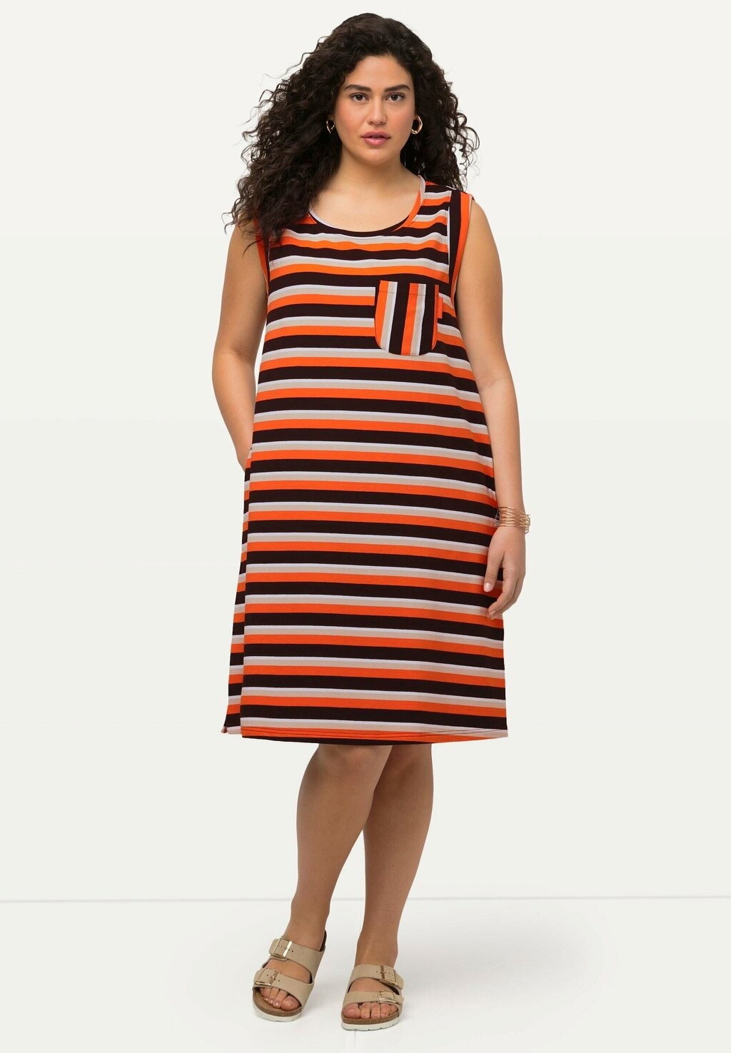 Летнее платье Ulla Popken
Летнее платье Ulla Popken