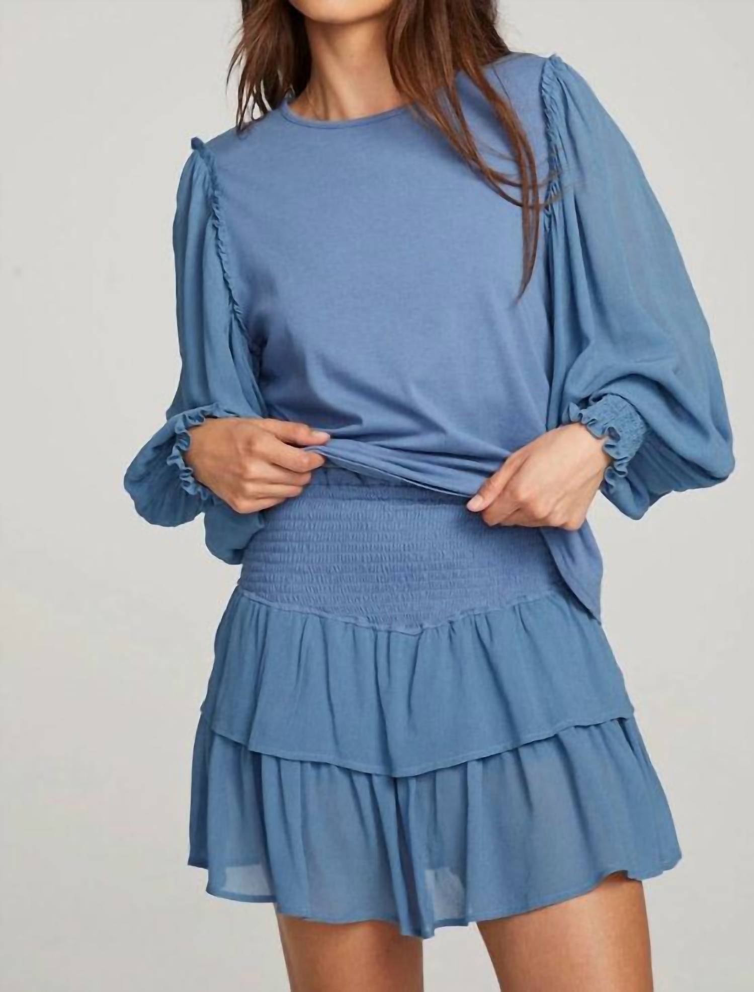 Блуза Clyde в винтажном голубом Chaser
Блуза Clyde в винтажном голубом Chaser