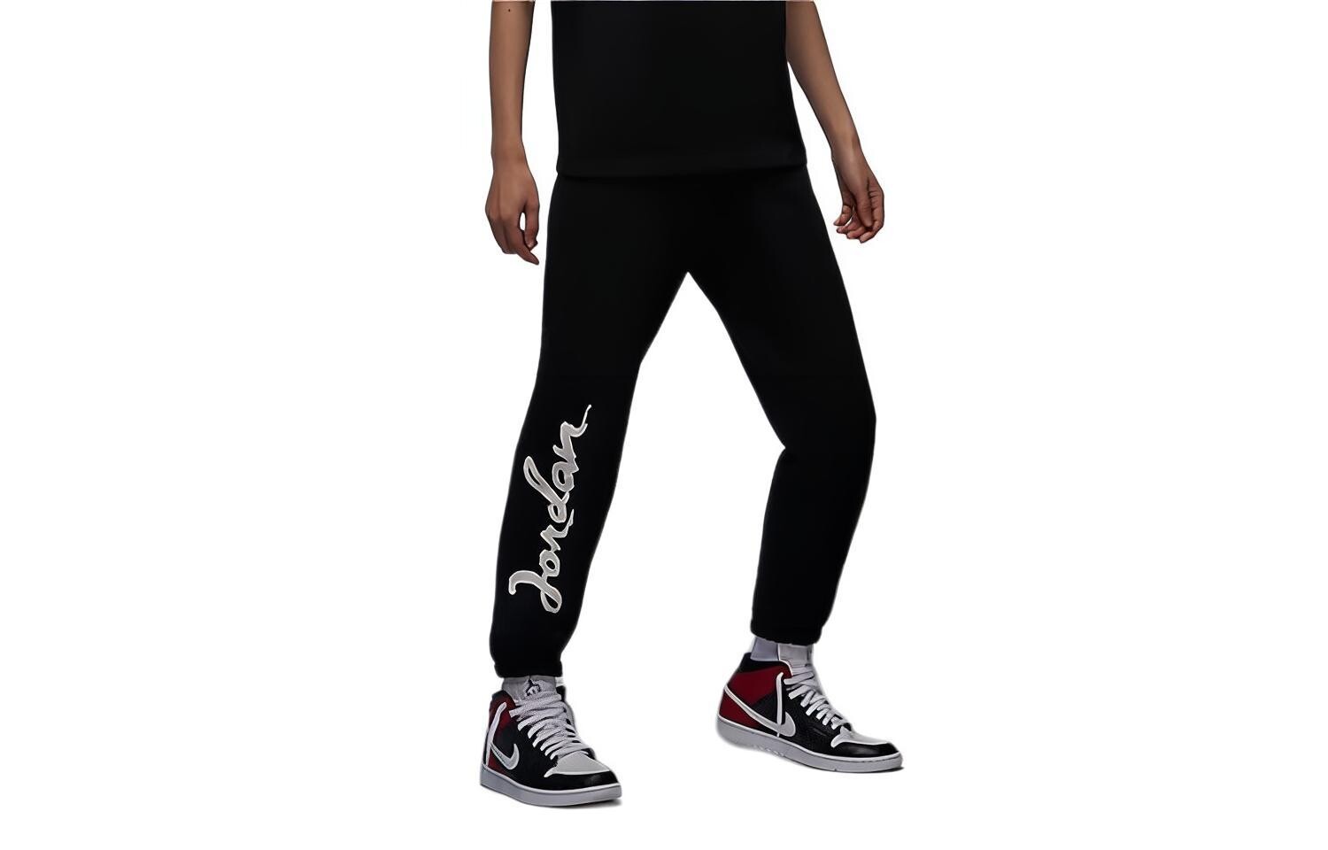 Трикотажные спортивные штаны женские черные Jordan
Трикотажные спортивные штаны женские черные Jordan