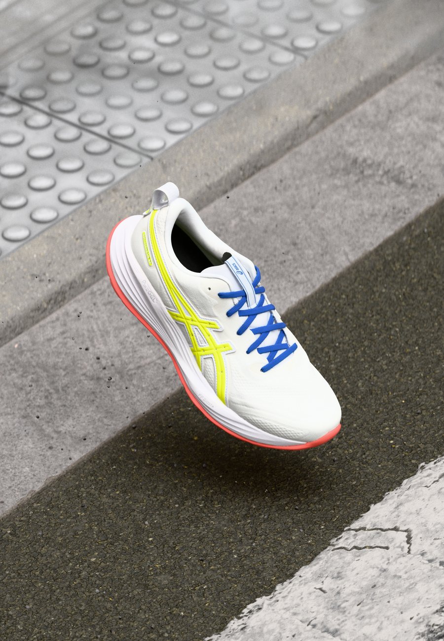 Кроссовки ASICS GEL CUMULUS 27 ATC, White/Safety Yellow/White
Кроссовки ASICS GEL CUMULUS 27 ATC, White/Safety Yellow/White