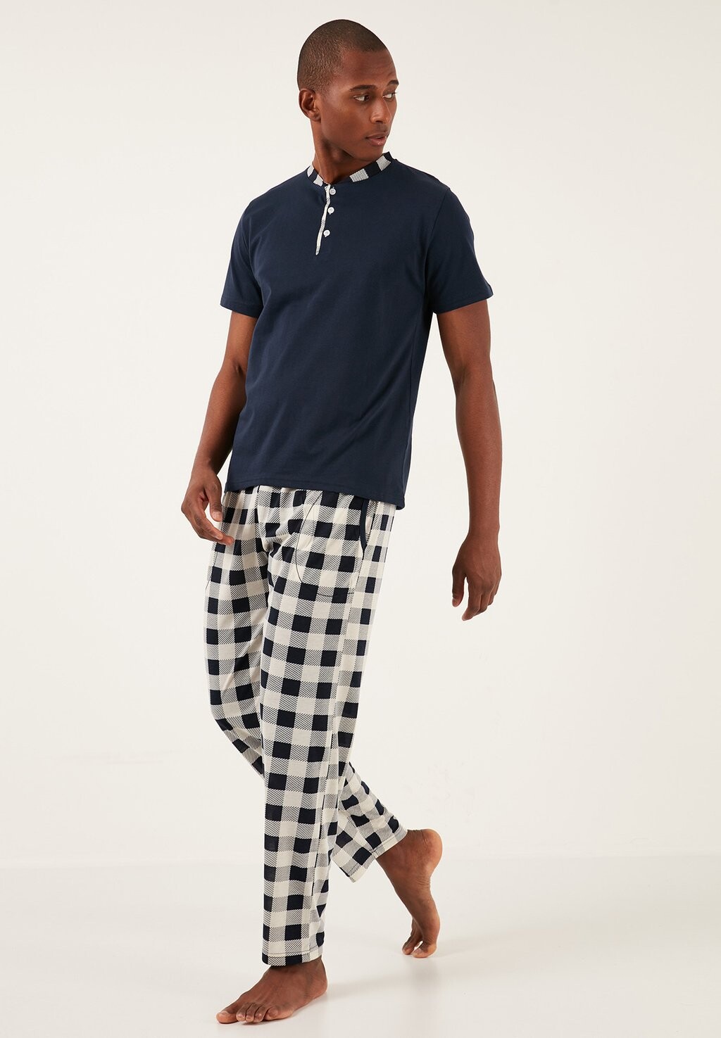 Пижамный комплект REGULAR FIT SET Buratti, белый
Пижамный комплект REGULAR FIT SET Buratti, белый