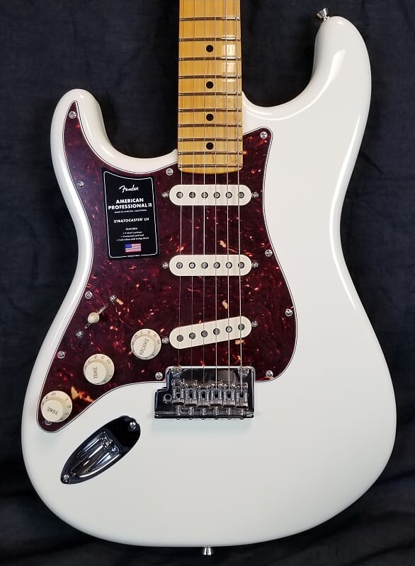 Электрогитара Fender American Professional II Stratocaster Left-hand Electric Guitar Maple Fingerboard, Olympic Wh
Электрогитара Fender American Professional II Stratocaster Left-hand Electric Guitar Maple Fingerboard, Olympic Wh