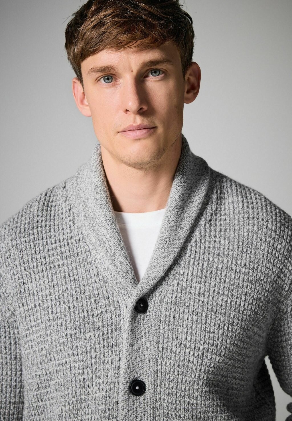 Кардиган FIT WAFFLE SHAWL NECK REGULAR FIT Next, серый
Кардиган FIT WAFFLE SHAWL NECK REGULAR FIT Next, серый