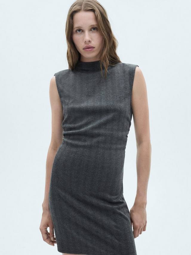 Приталенное мини- платье marshal с высоким воротом Mango, серый
Приталенное мини- платье marshal с высоким воротом Mango, серый