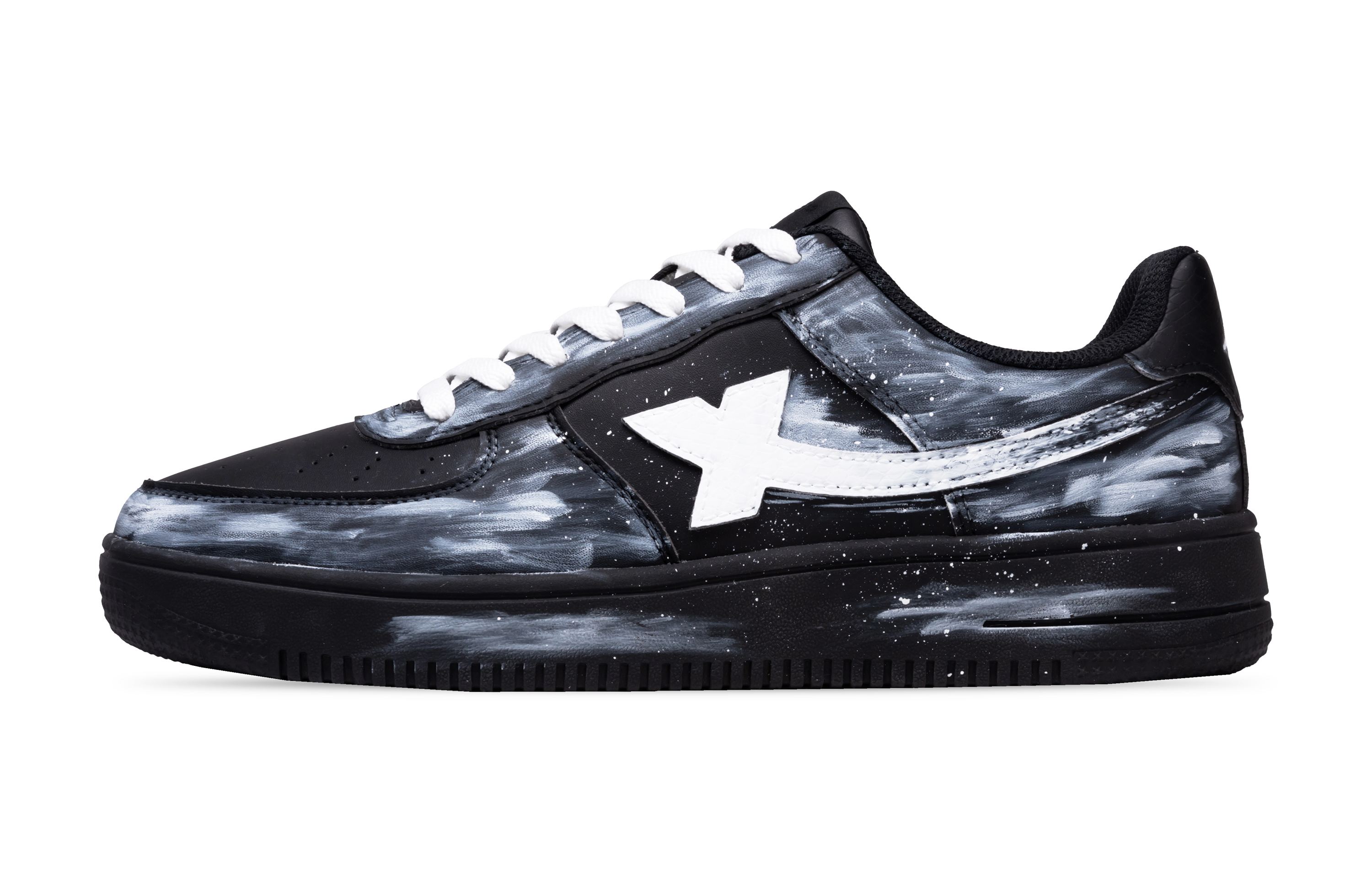 XTEP Кроссовки Air Force One с низким верхом, устойчивые к истиранию и скольжению, мужские, черно-белые
XTEP Кроссовки Air Force One с низким верхом, устойчивые к истиранию и скольжению, мужские, черно-белые