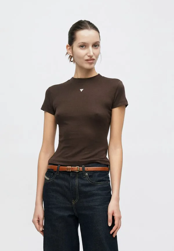 Футболка с высоким воротником tina, базовая футболка Guess, Dark Coffee, Коричневый, Футболка с высоким воротником tina, базовая футболка Guess, Dark Coffee
Футболка с высоким воротником tina, базовая футболка Guess, Dark Coffee, Коричневый, Футболка с высоким воротником tina, базовая футболка Guess, Dark Coffee