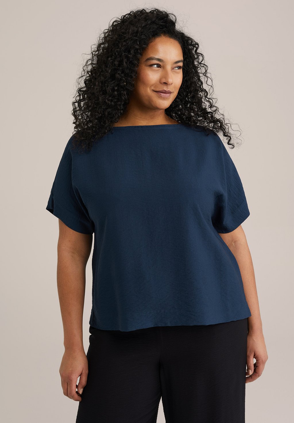 Блуза CURVE WE Fashion, темно-синий
Блуза CURVE WE Fashion, темно-синий