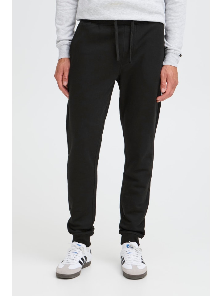 Спортивные брюки SDAUGULUS черного цвета !SOLID
Спортивные брюки SDAUGULUS черного цвета !SOLID