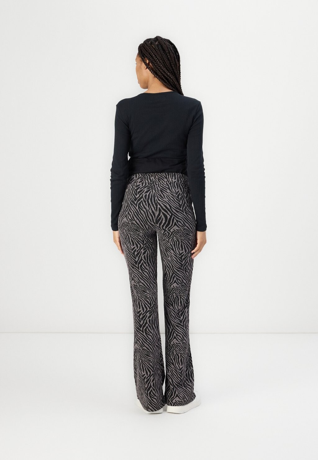 Брюки OLMSHINY GLITTER PANT ONLY MATERNITY, черный
Брюки OLMSHINY GLITTER PANT ONLY MATERNITY, черный