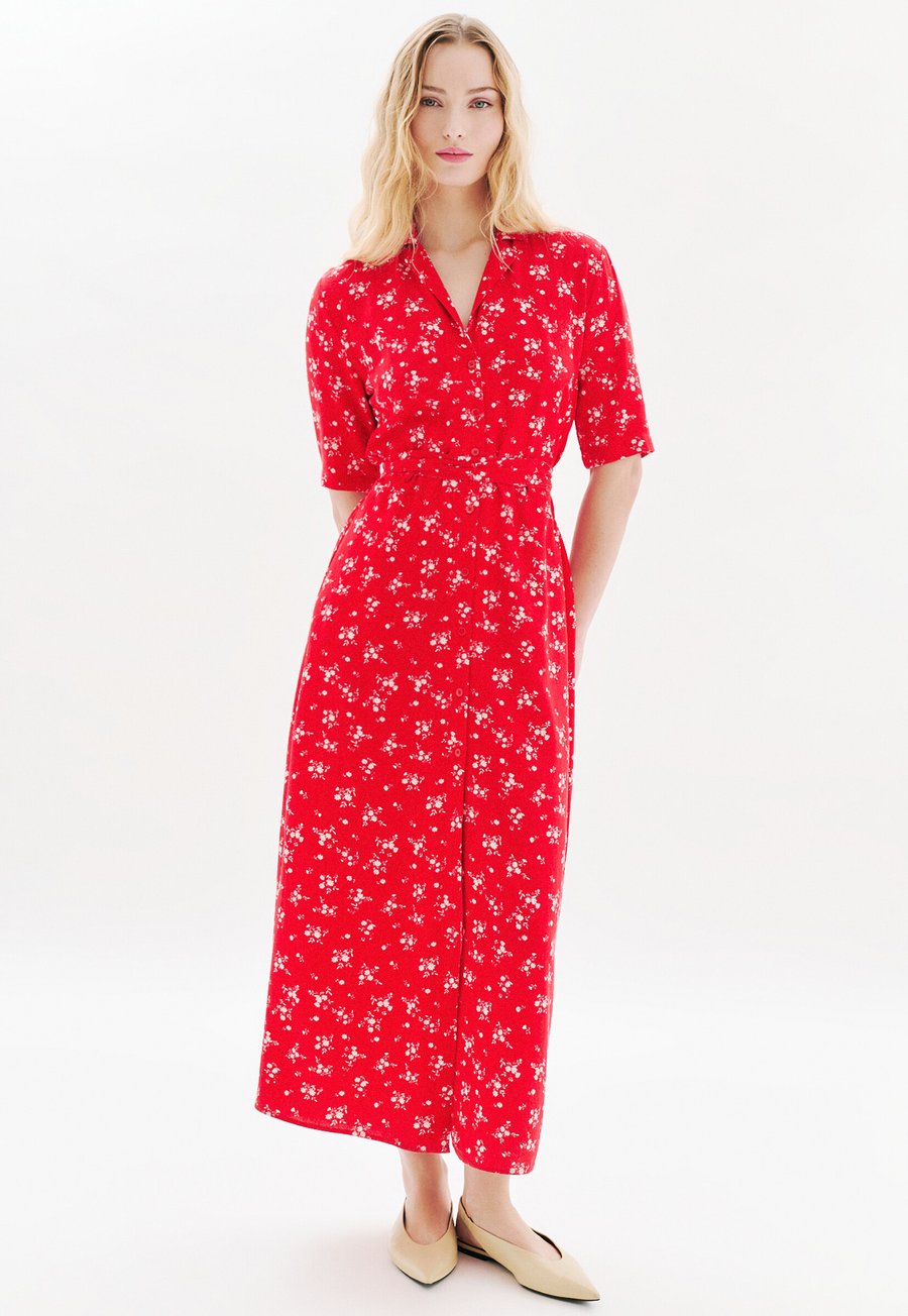 Платье Caroll FRENCH ELEGANT MODERN RTIFANNY , Rouge/Red
Платье Caroll FRENCH ELEGANT MODERN RTIFANNY , Rouge/Red