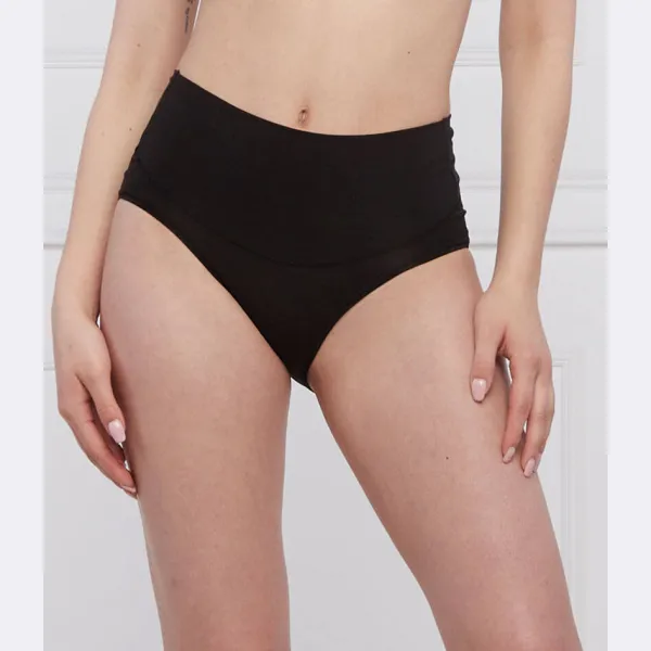 Нижнее белье Spanx, черный
Нижнее белье Spanx, черный