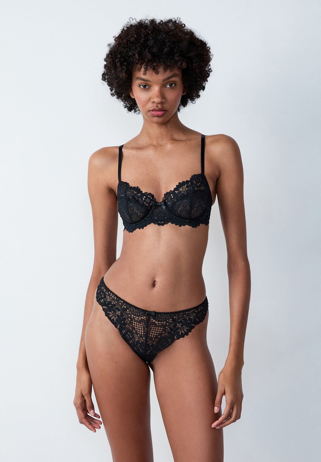 Бюстгальтер балконет SUCCESS Etam, черный
Бюстгальтер балконет SUCCESS Etam, черный