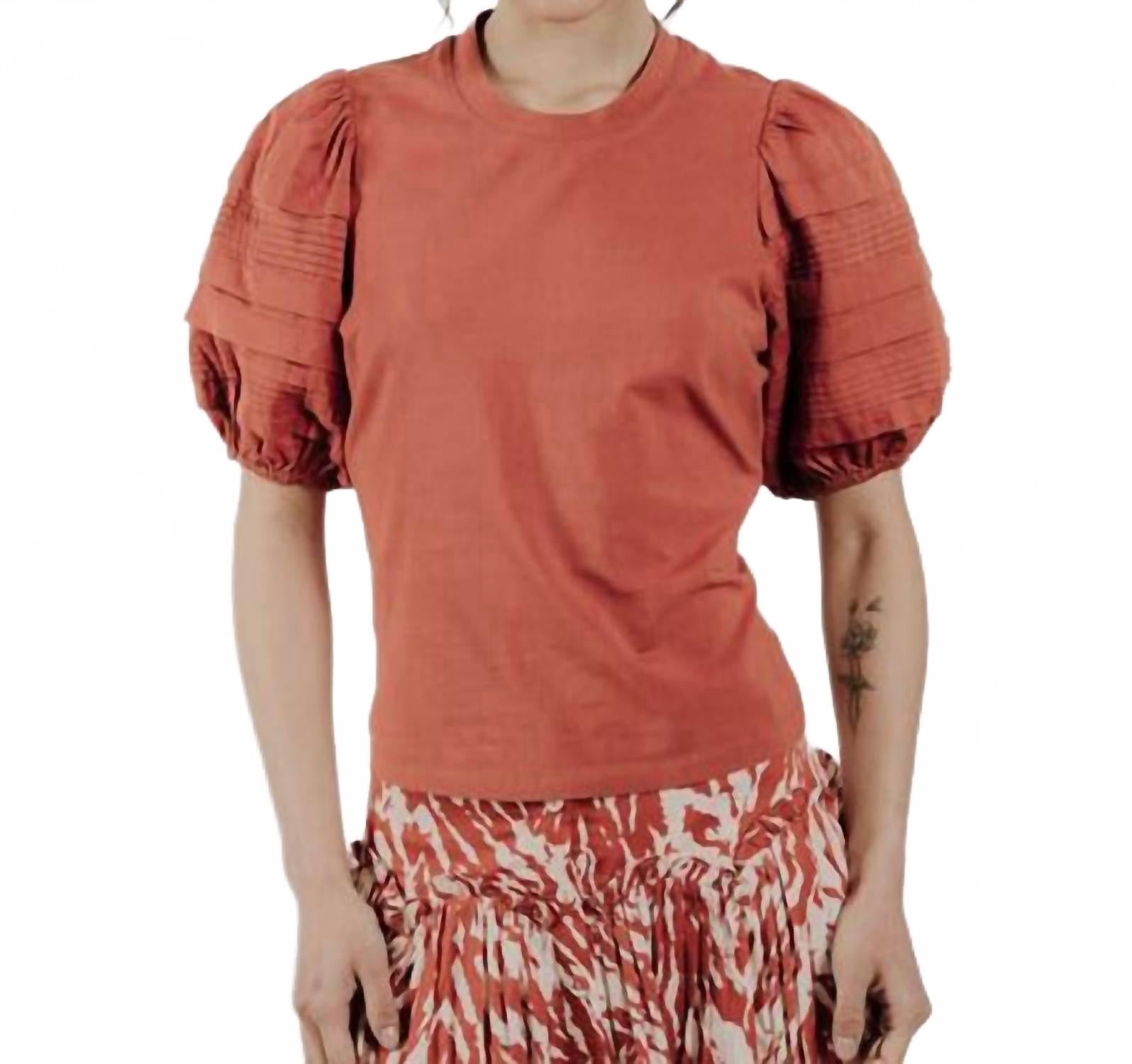 Короткий топ с рукавами-фонариками от Dylan в цвете «корица» LOVE THE LABEL, Cinnamon
Короткий топ с рукавами-фонариками от Dylan в цвете «корица» LOVE THE LABEL, Cinnamon