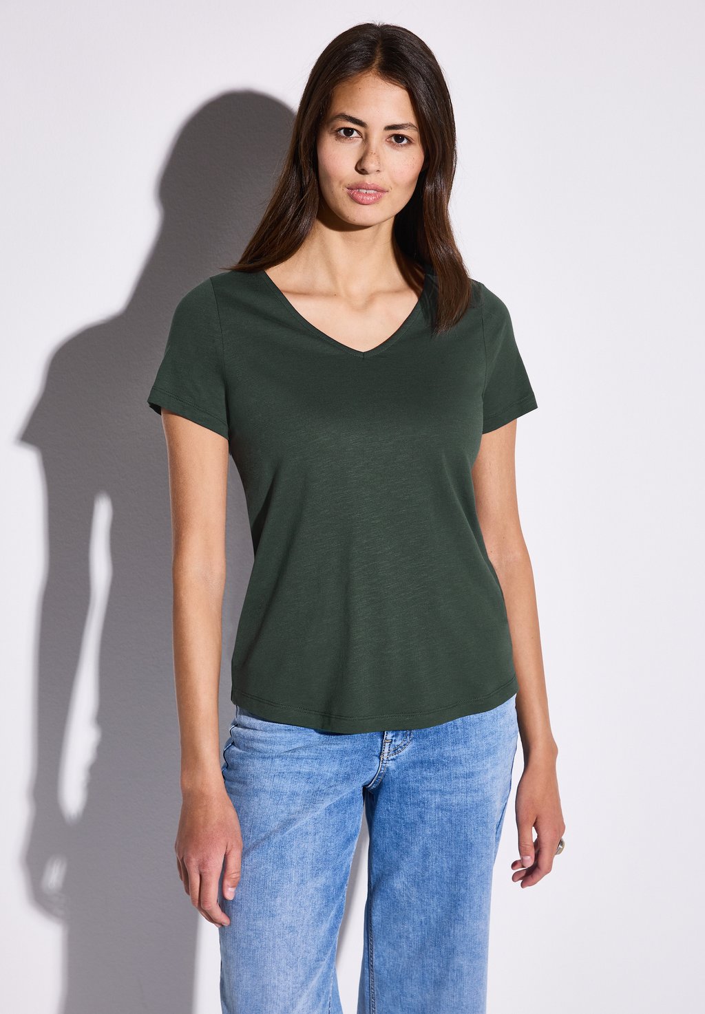 Базовая футболка IN UNIFARBE Street One, цвет Grün
Базовая футболка IN UNIFARBE Street One, цвет Grün