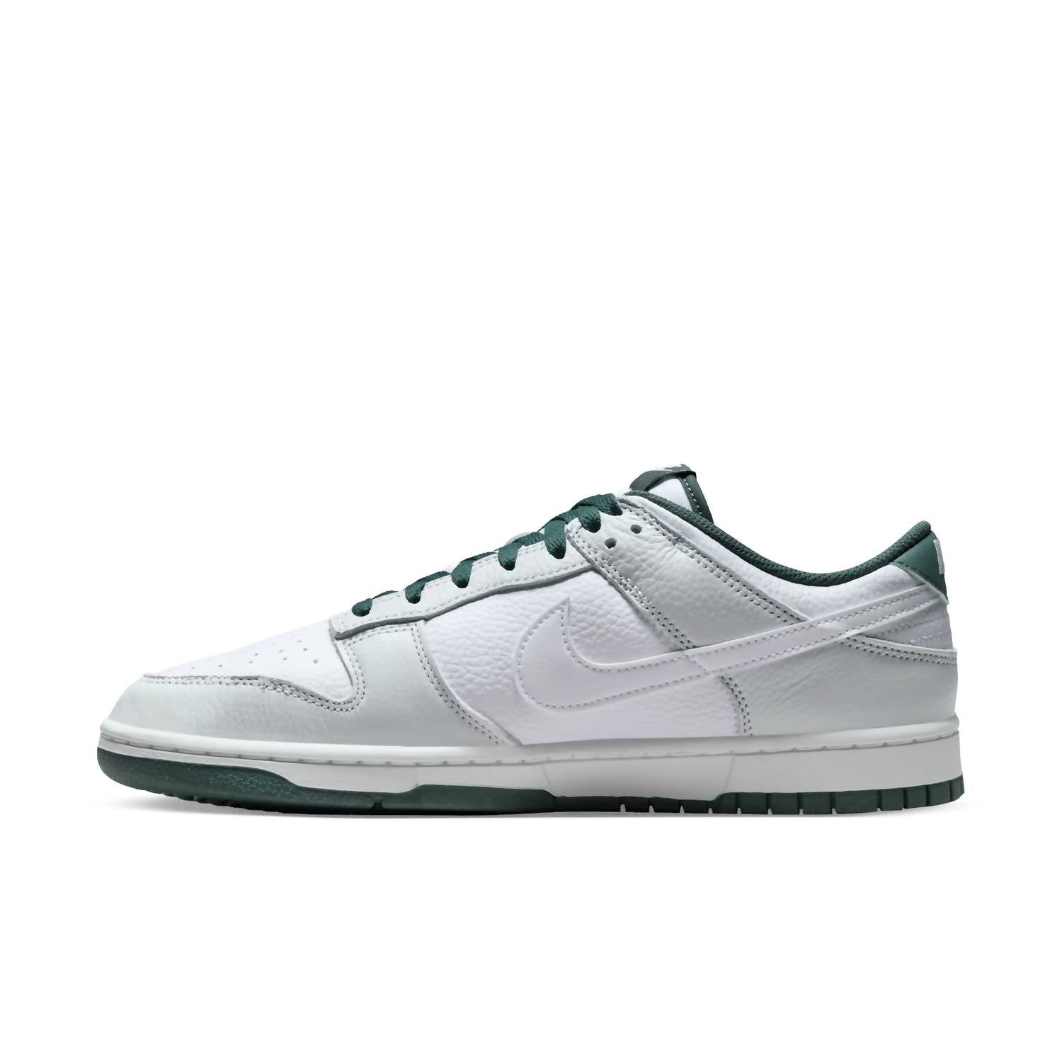 Мужские кроссовки Dunk Low Retro Se в цвете Photon Dust/белый-Vintage Green Nike
Мужские кроссовки Dunk Low Retro Se в цвете Photon Dust/белый-Vintage Green Nike