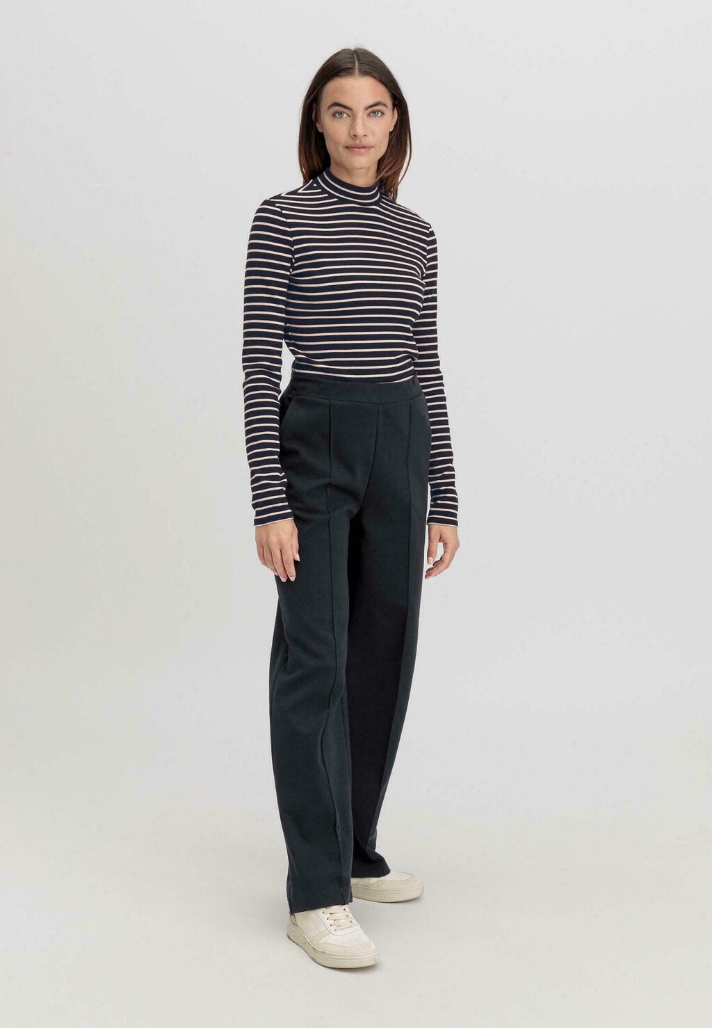 Топ с длинными рукавами hessnatur, бежевый
Топ с длинными рукавами hessnatur, бежевый