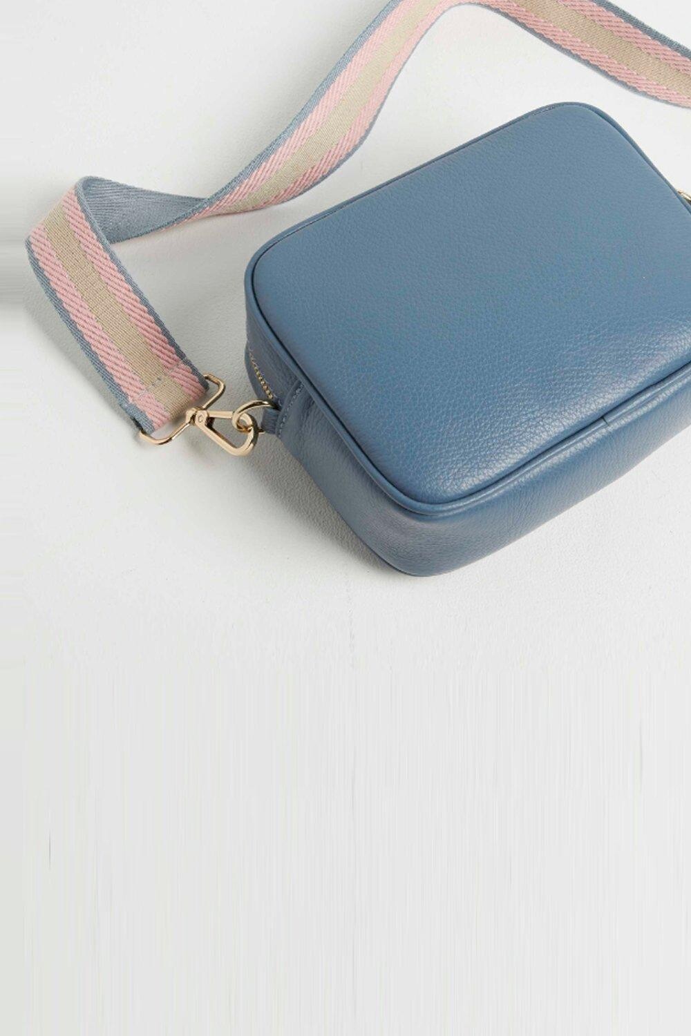 Сумка через плечо 'Verona' с кисточкой и ремешком пастельных тонов Betsy & Floss, синий
Сумка через плечо 'Verona' с кисточкой и ремешком пастельных тонов Betsy & Floss, синий