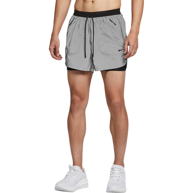 Мужские шорты для спорта dri fit adv Nike, черный/серебристый
Мужские шорты для спорта dri fit adv Nike, черный/серебристый