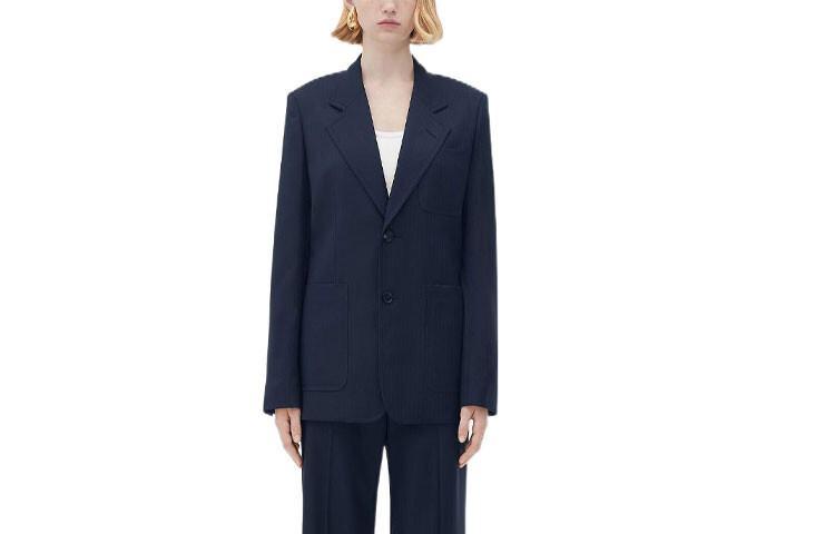 Деловой костюм женский синий Bottega Veneta
Деловой костюм женский синий Bottega Veneta