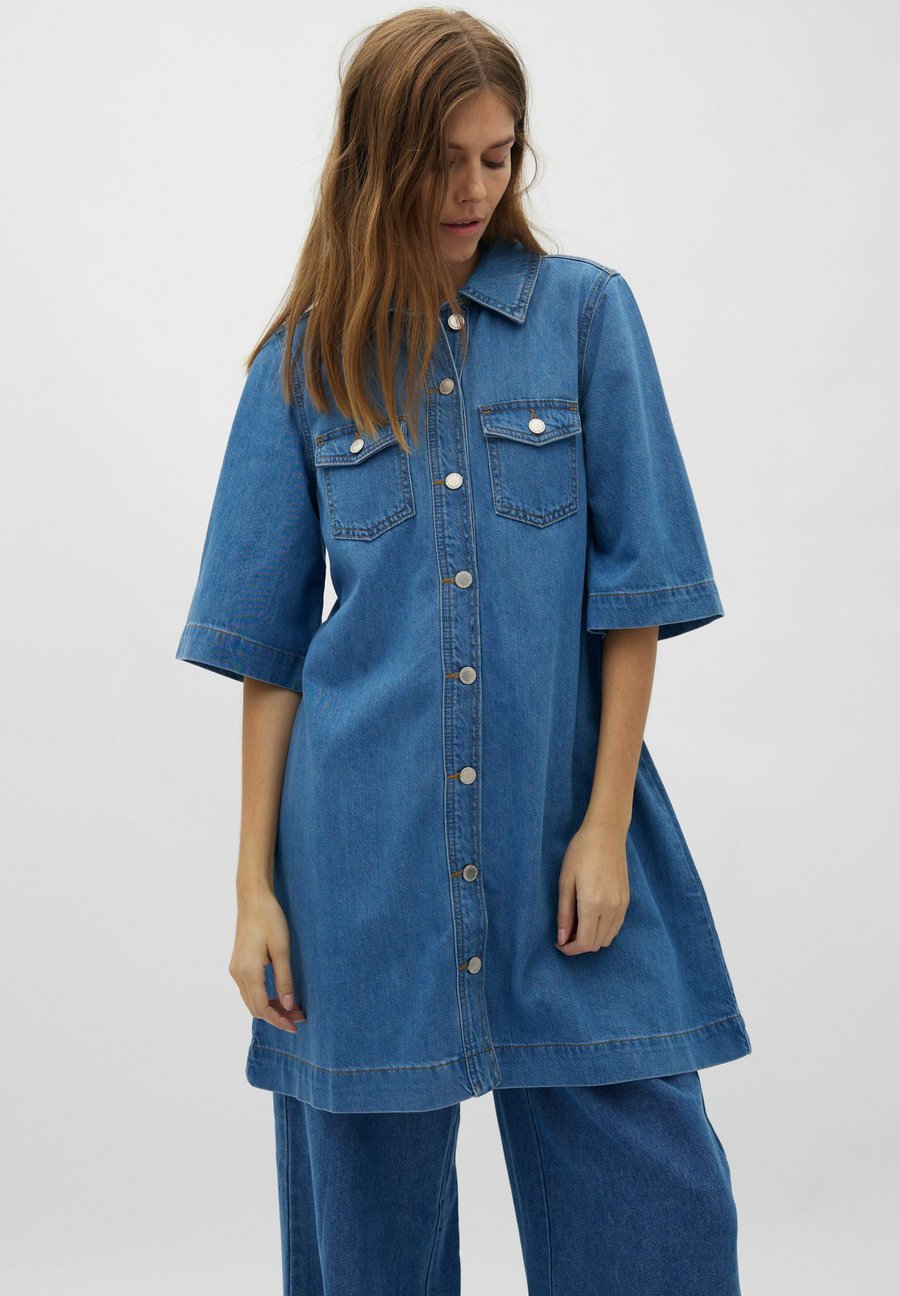 Платье Global Funk MIRA-G, Mid Vintage Blue/Blue Denim
Платье Global Funk MIRA-G, Mid Vintage Blue/Blue Denim