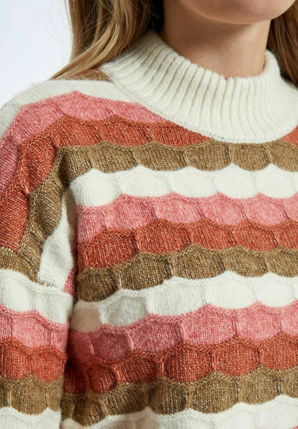 Джемпер PEPPERCORN, светло-коричневый
Джемпер PEPPERCORN, светло-коричневый