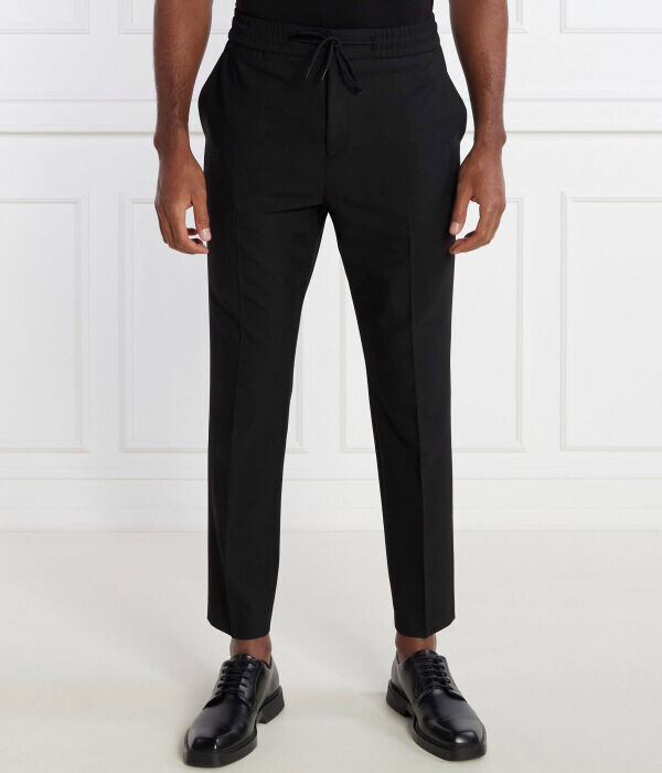 Брюки мужские Hugo шерстяные прямые, черный
Брюки мужские Hugo шерстяные прямые, черный