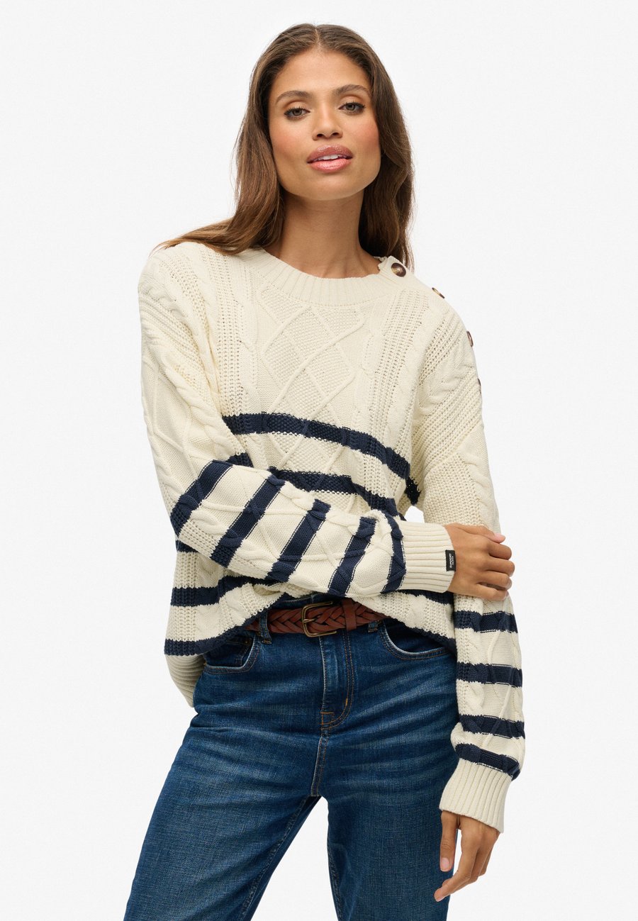Джемпер Superdry & Co CABLE CREW NECK, Off White Richest Navy Stripe/White
Джемпер Superdry & Co CABLE CREW NECK, Off White Richest Navy Stripe/White