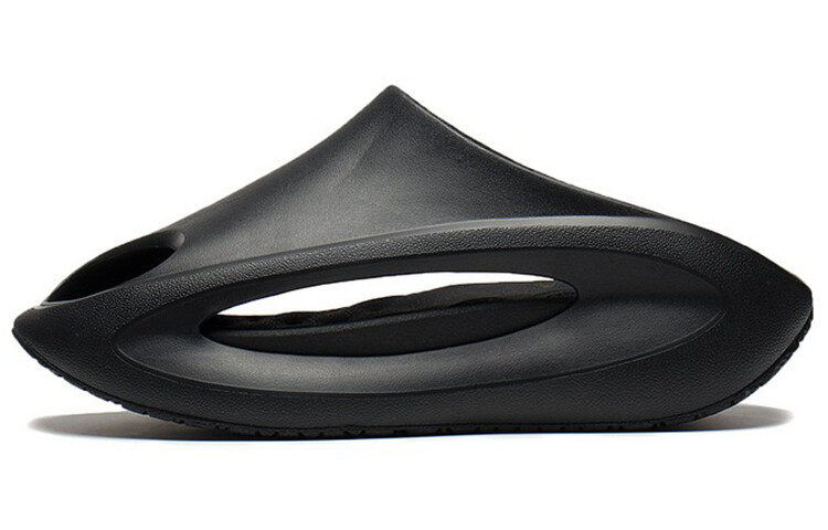 Шлепанцы мужские черные Lining
Шлепанцы мужские черные Lining