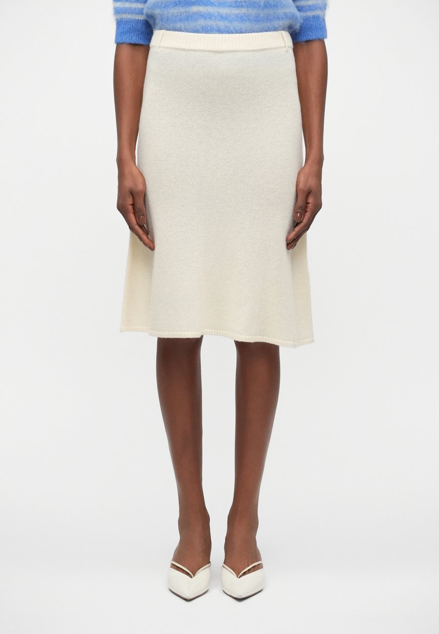 Юбка DESIGNERS REMIX CARMEN SKIRT, Off White/Off-White
Юбка DESIGNERS REMIX CARMEN SKIRT, Off White/Off-White