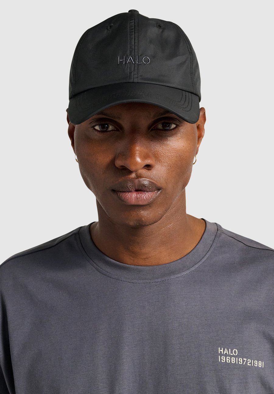 Бейсболка HALO Cap, Black
Бейсболка HALO Cap, Black