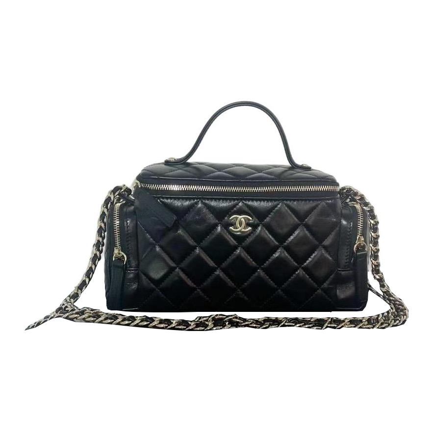 Блестящая жатка из ягненка Сумка-фотоаппарат, Косметичка, Сумка через плечо, Кроссбоди, Женская сумка Чёрный CHANEL
Блестящая жатка из ягненка Сумка-фотоаппарат, Косметичка, Сумка через плечо, Кроссбоди, Женская сумка Чёрный CHANEL
