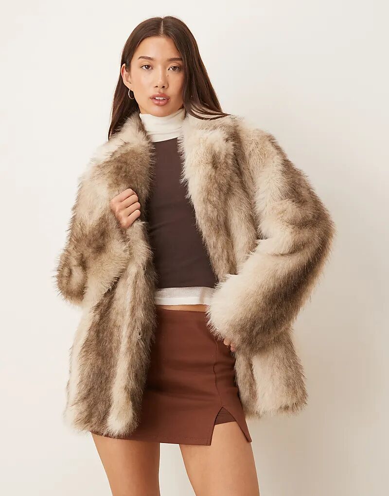 Куртка из искусственного меха JJXX кремового цвета
Куртка из искусственного меха JJXX кремового цвета