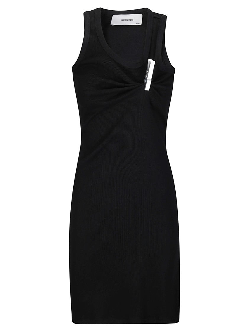 Стильный короткий платье-рубашка с рюшами и зажимом для стирки Coperni, черный
Стильный короткий платье-рубашка с рюшами и зажимом для стирки Coperni, черный