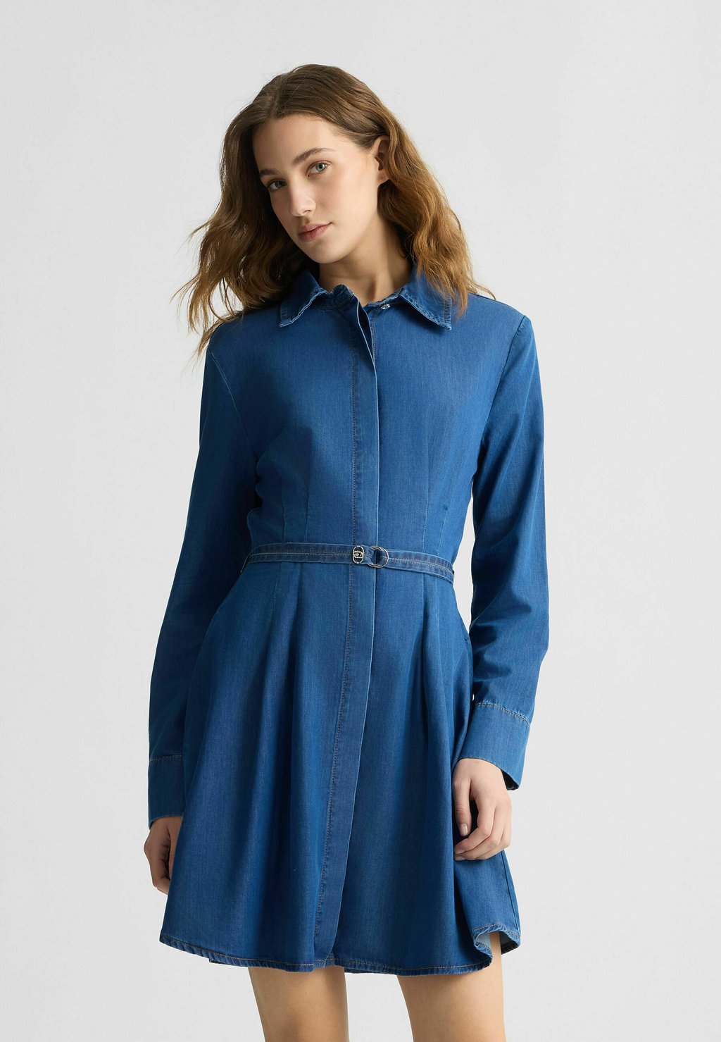 Джинсовое платье LIU JO, цвет Blue Denim
Джинсовое платье LIU JO, цвет Blue Denim