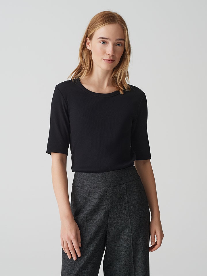 Футболка OPUS, черный
Футболка OPUS, черный