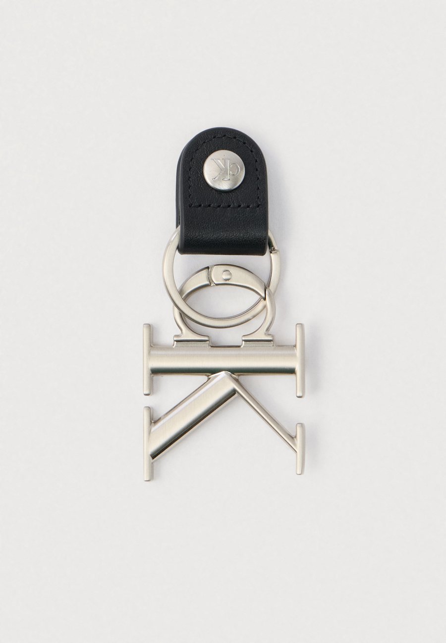 Кошелек Calvin Klein BOLD CARABINER KEY, Nickel-Coloured/Silver-Coloured
Кошелек Calvin Klein BOLD CARABINER KEY, Nickel-Coloured/Silver-Coloured