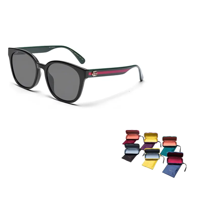 GUCCI Унисекс солнцезащитные очки с оправой в черном цвете, Black
GUCCI Унисекс солнцезащитные очки с оправой в черном цвете, Black