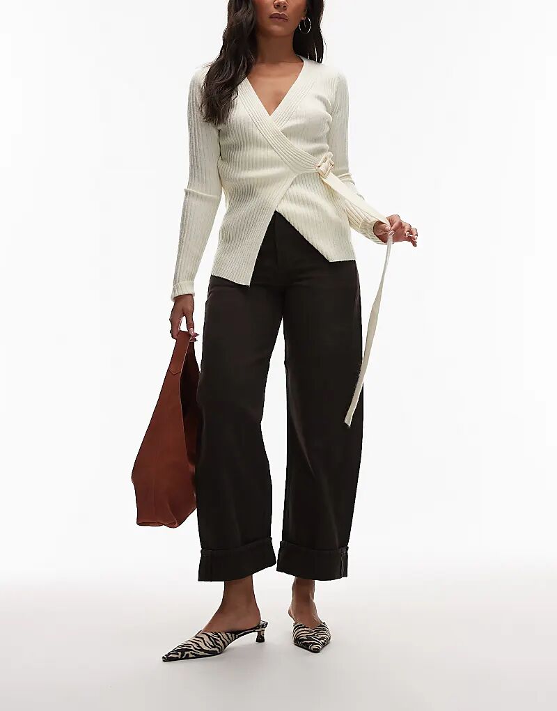 Джинсы прямого кроя с подворотами & Other Stories темно-коричневого цвета
Джинсы прямого кроя с подворотами & Other Stories темно-коричневого цвета