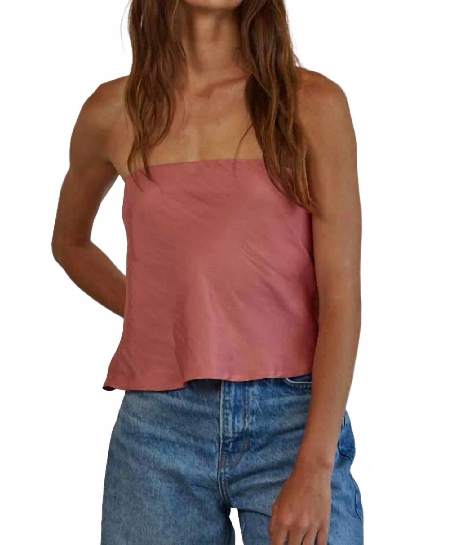 Атласный топ без бретелек цвета «Рубин» By Together, Ruby
Атласный топ без бретелек цвета «Рубин» By Together, Ruby