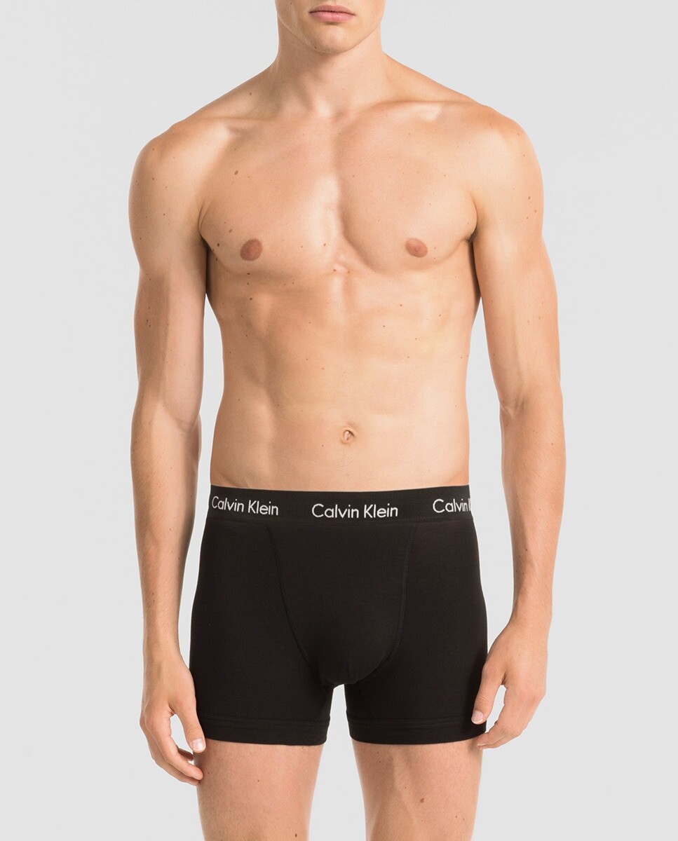 Комплект из трех мужских трикотажных боксеров черного цвета Calvin Klein, черный
Комплект из трех мужских трикотажных боксеров черного цвета Calvin Klein, черный