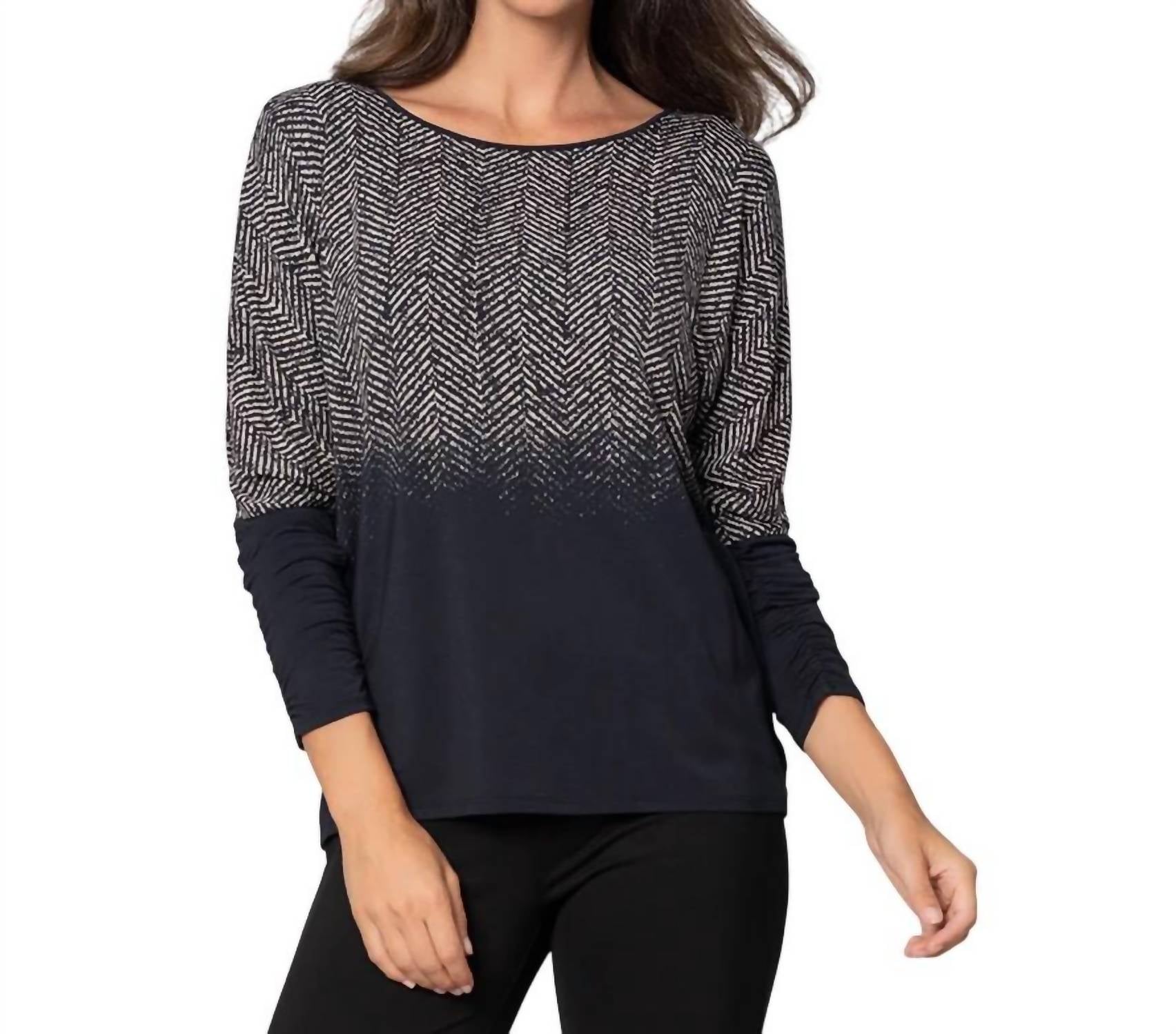 Топ New Mood с черным шевронным принтом Stella Carakasi
Топ New Mood с черным шевронным принтом Stella Carakasi