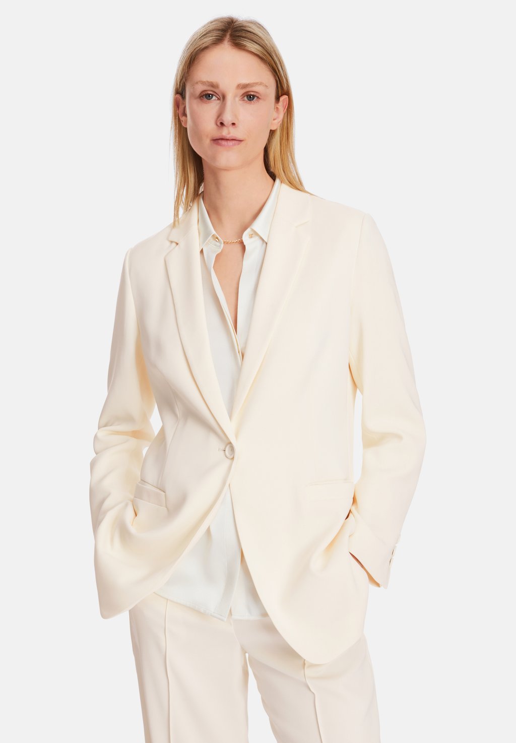 Короткое пальто Marc Cain, бежевый
Короткое пальто Marc Cain, бежевый