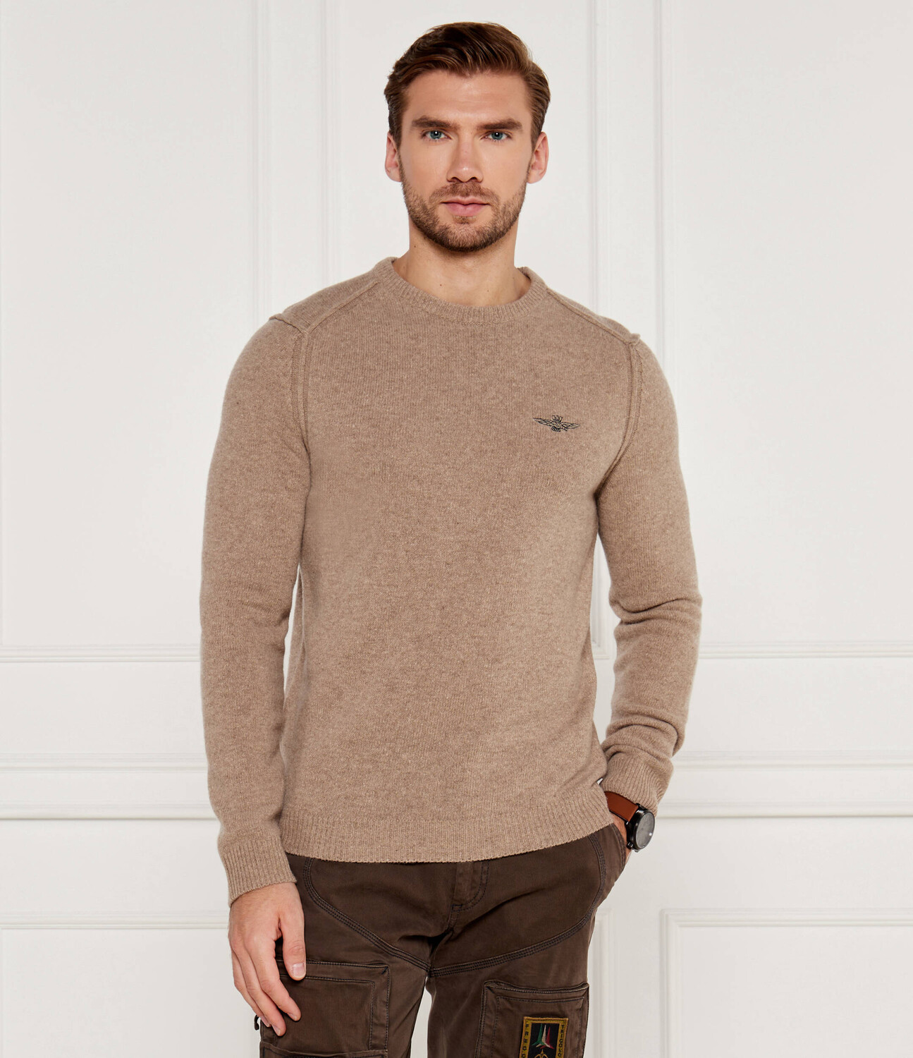 Свитер из шерсти Aeronautica Militare Regular Fit, бежевый
Свитер из шерсти Aeronautica Militare Regular Fit, бежевый