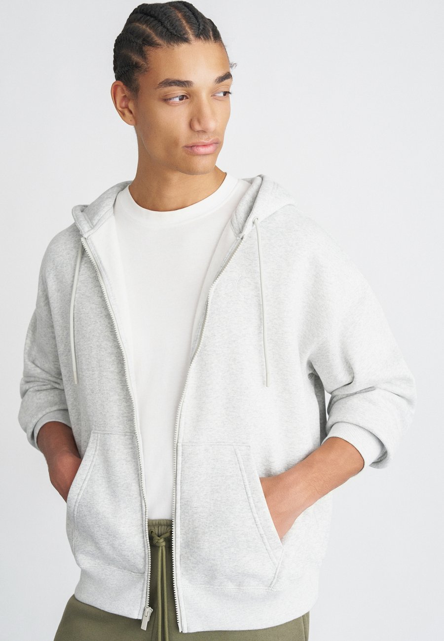 Толстовка Jordan OVERSIZED, Grey Heather/White/Grey
Толстовка Jordan OVERSIZED, Grey Heather/White/Grey