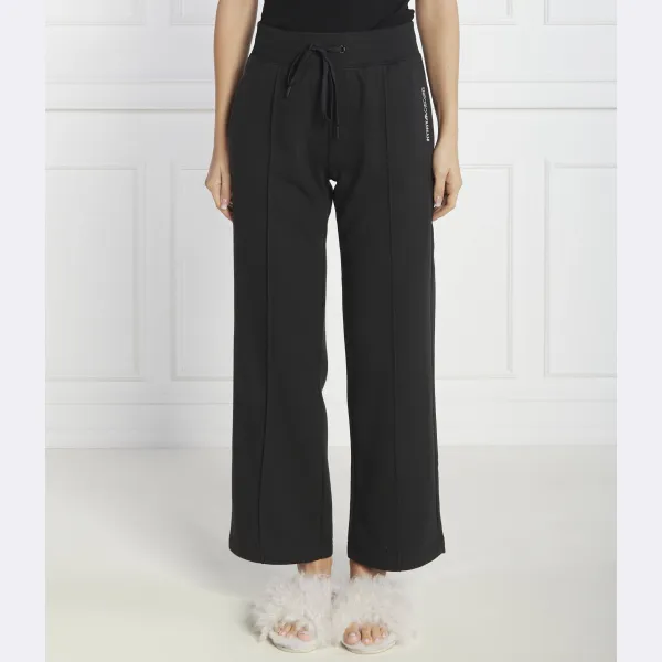 Спортивные брюки для отдыха обычного кроя Emporio Armani, черный
Спортивные брюки для отдыха обычного кроя Emporio Armani, черный