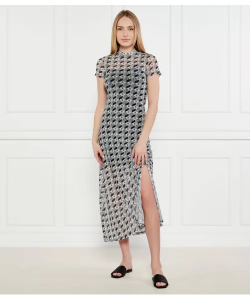 Платье Настория Hugo, черный
Платье Настория Hugo, черный