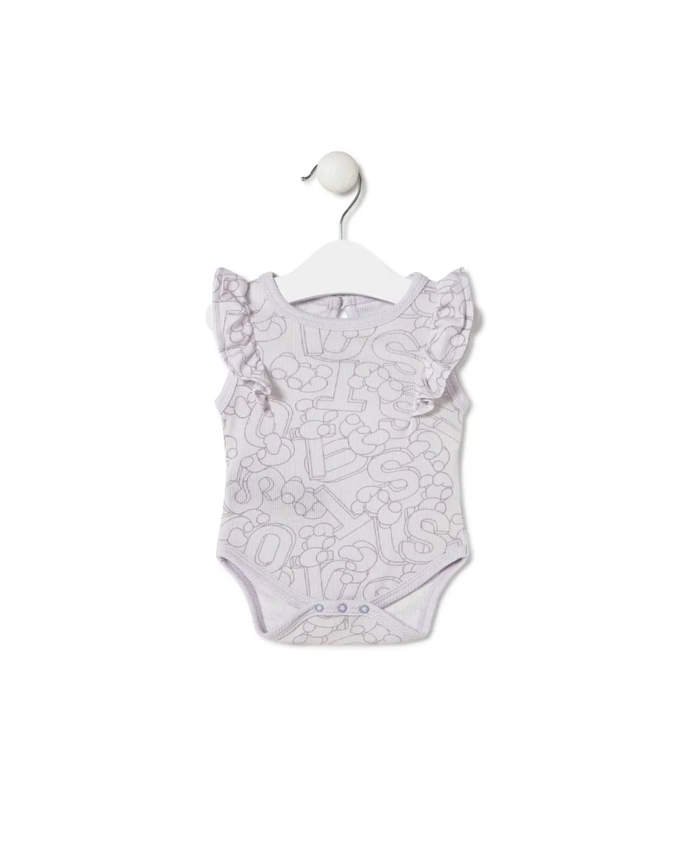 Детское боди с воланами из рубчатого хлопка с надписями и Bold Bear Tous, сиреневый
Детское боди с воланами из рубчатого хлопка с надписями и Bold Bear Tous, сиреневый