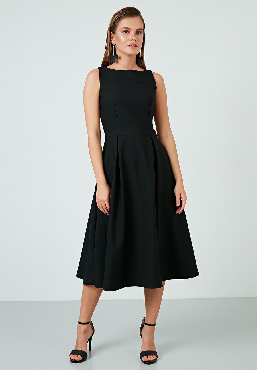 Платье LELA REGULAR FIT, Black
Платье LELA REGULAR FIT, Black