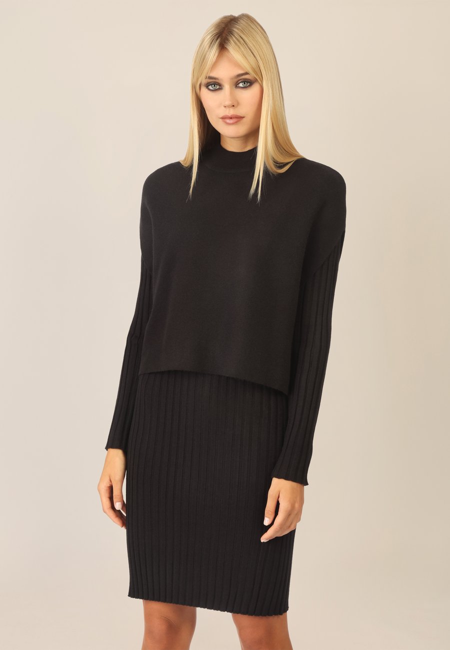 Платье Apart SET, Schwarz/Black
Платье Apart SET, Schwarz/Black